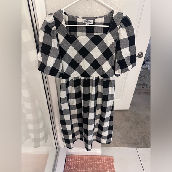 Checkered Dresss - Picture 1 of 6
